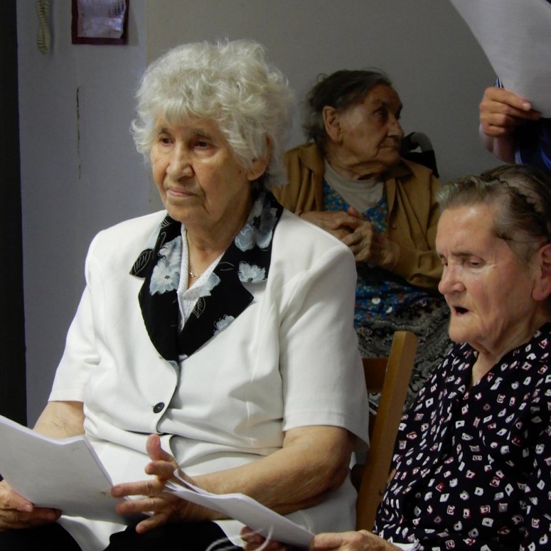 Marika néni 90 éves 38